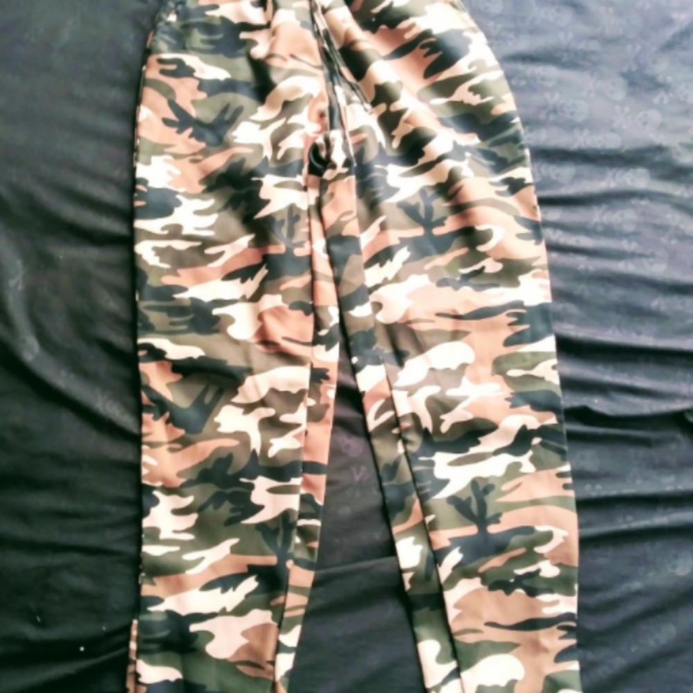 Scrunchy Camo pants
